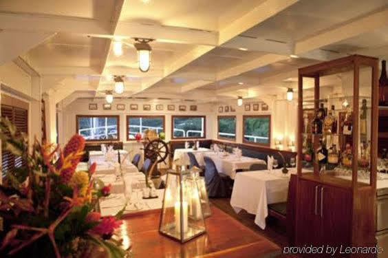 Le Phare Bleu Boutique Hotel And Marina St. George's Restaurace fotografie