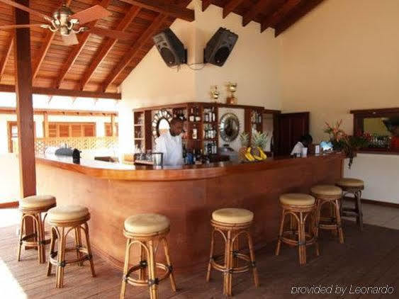 Le Phare Bleu Boutique Hotel And Marina St. George's Restaurace fotografie